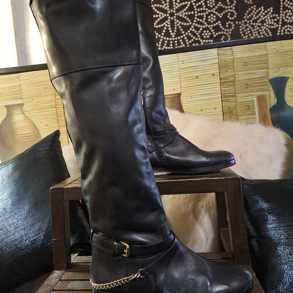 Elegant Black Knee-High Boots